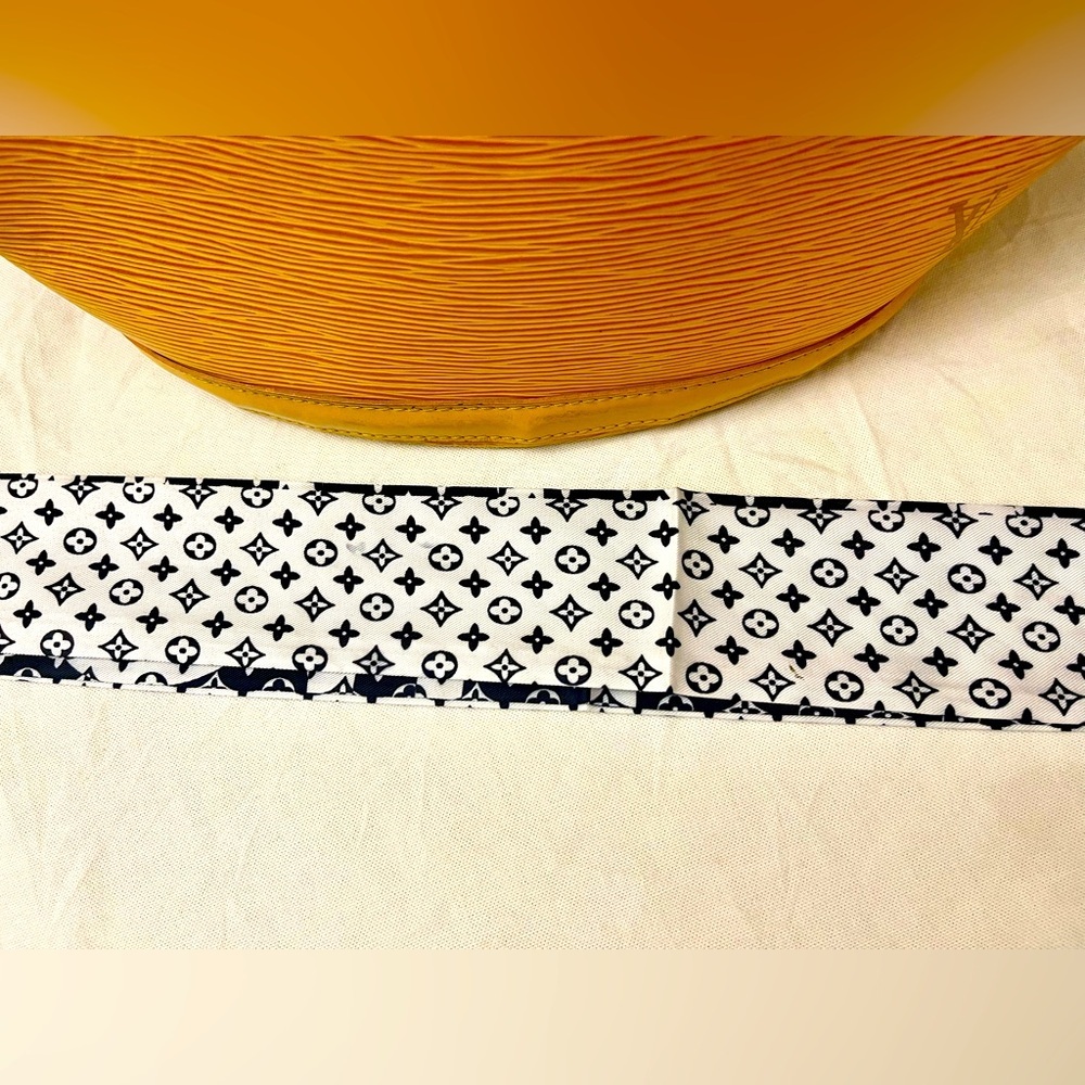 Black White Monogram Bandeau Silk Twilly Scarf - Picture 5 of 9